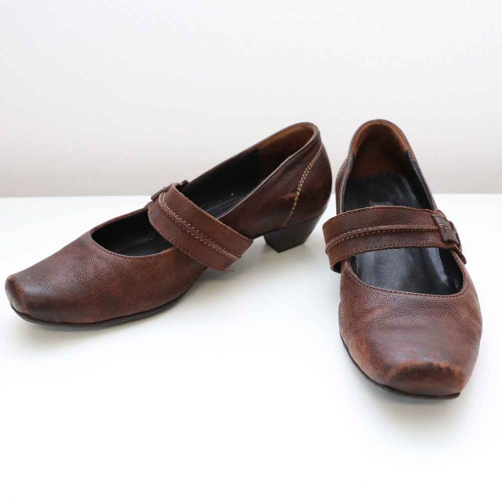 Paul Green Brown Leather Mary Jane Low Heels size 6